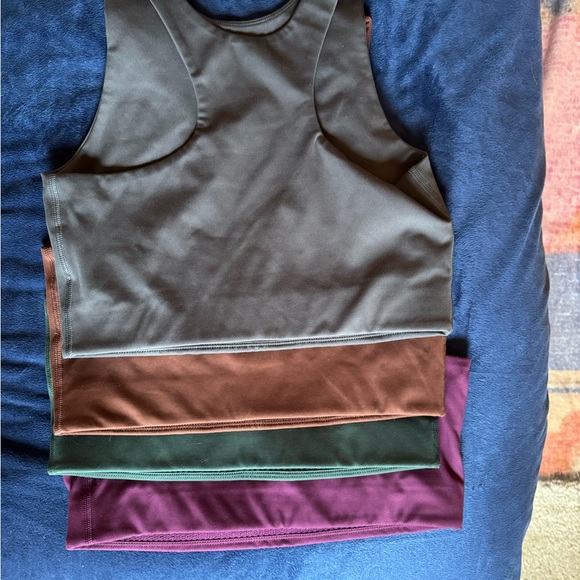 Girlfriend Collective ButterSoft Workout Tank - Picture 2 of 4